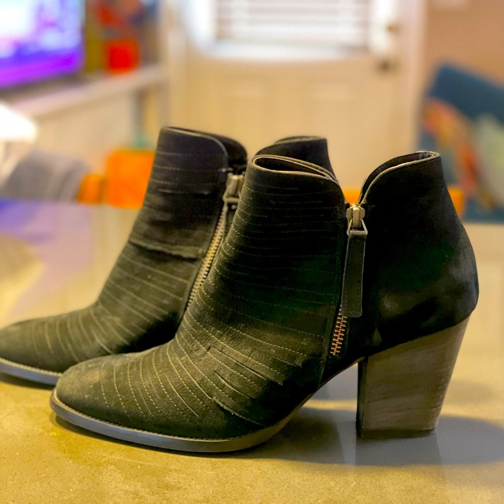 Paul Green Malibu Sliced Boot - like new